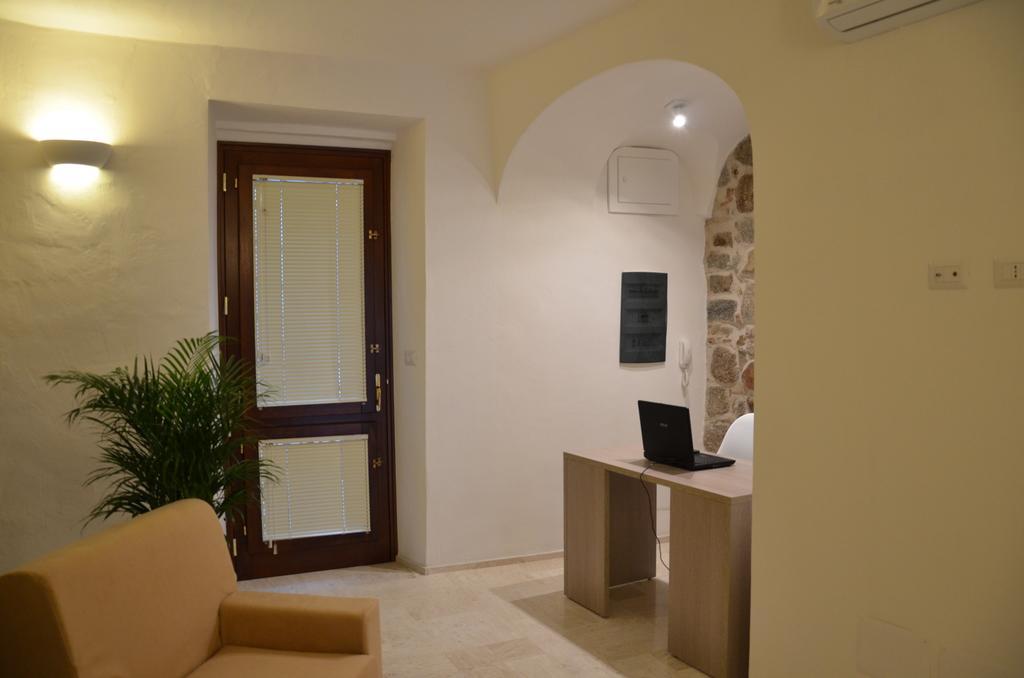 Affittacamere Il Vicoletto Olbia Exteriör bild